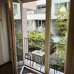 Apartmanhotel Quiet And Parking Prága