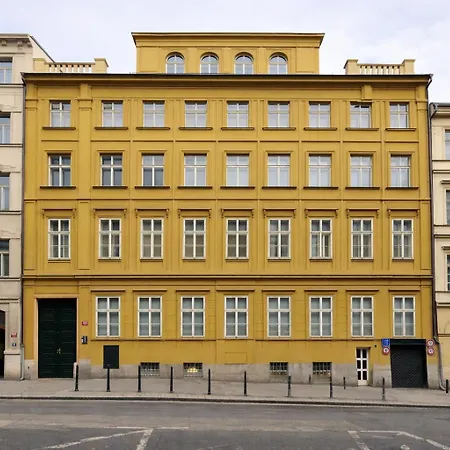 Aparthotel Quiet And Parking 3*
