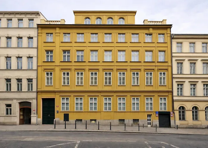Aparthotel Quiet And Parking 3*