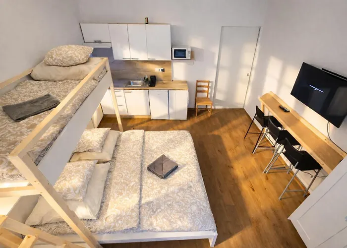 Quiet And Parking Aparthotel Prag
