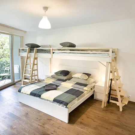 Aparthotel Quiet And Parking