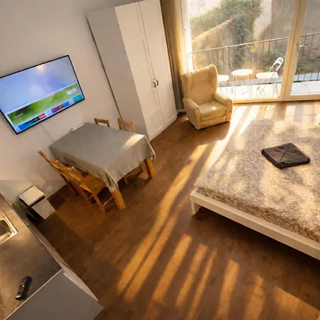 Aparthotel Quiet And Parking 3*