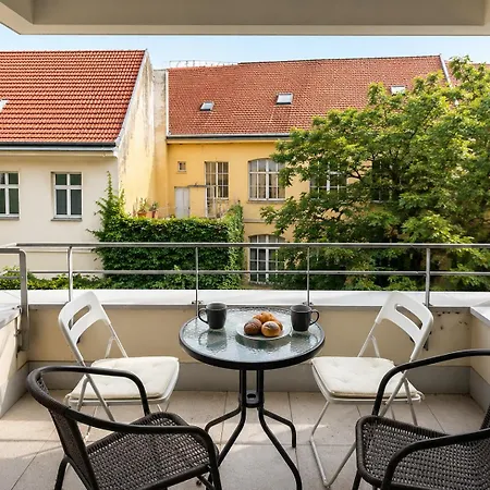 Quiet Courtyard And Parking Aparthotel
