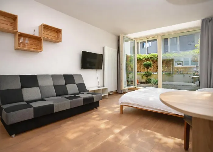 Aparthotel Quiet And Parking 3*