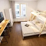Quiet Courtyard And Parking 3* 프라하