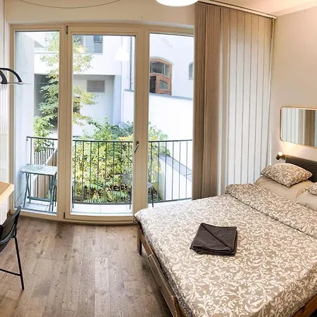 Quiet And Parking Aparthotel Praha