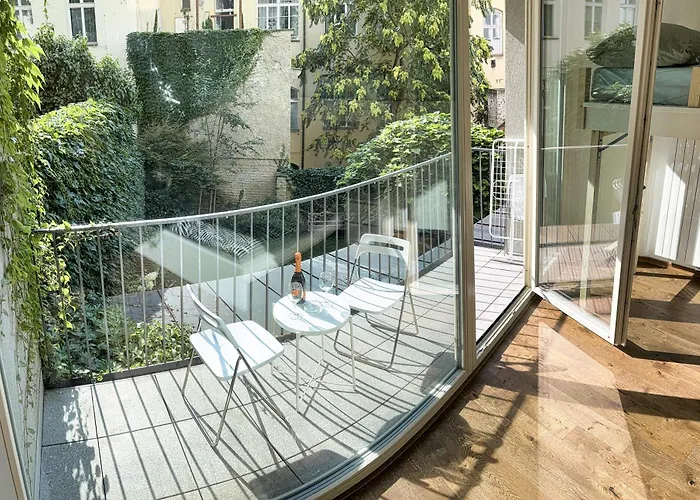 Apartmanhotel Quiet And Parking 3*