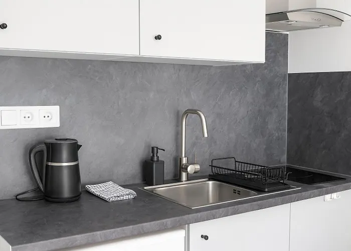 Quiet And Parking Apartmanhotel 3*