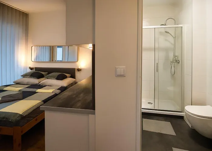 Apartmanhotel Quiet And Parking Prága
