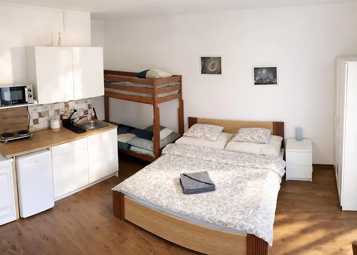 Quiet And Parking Apartmanhotel 3*
